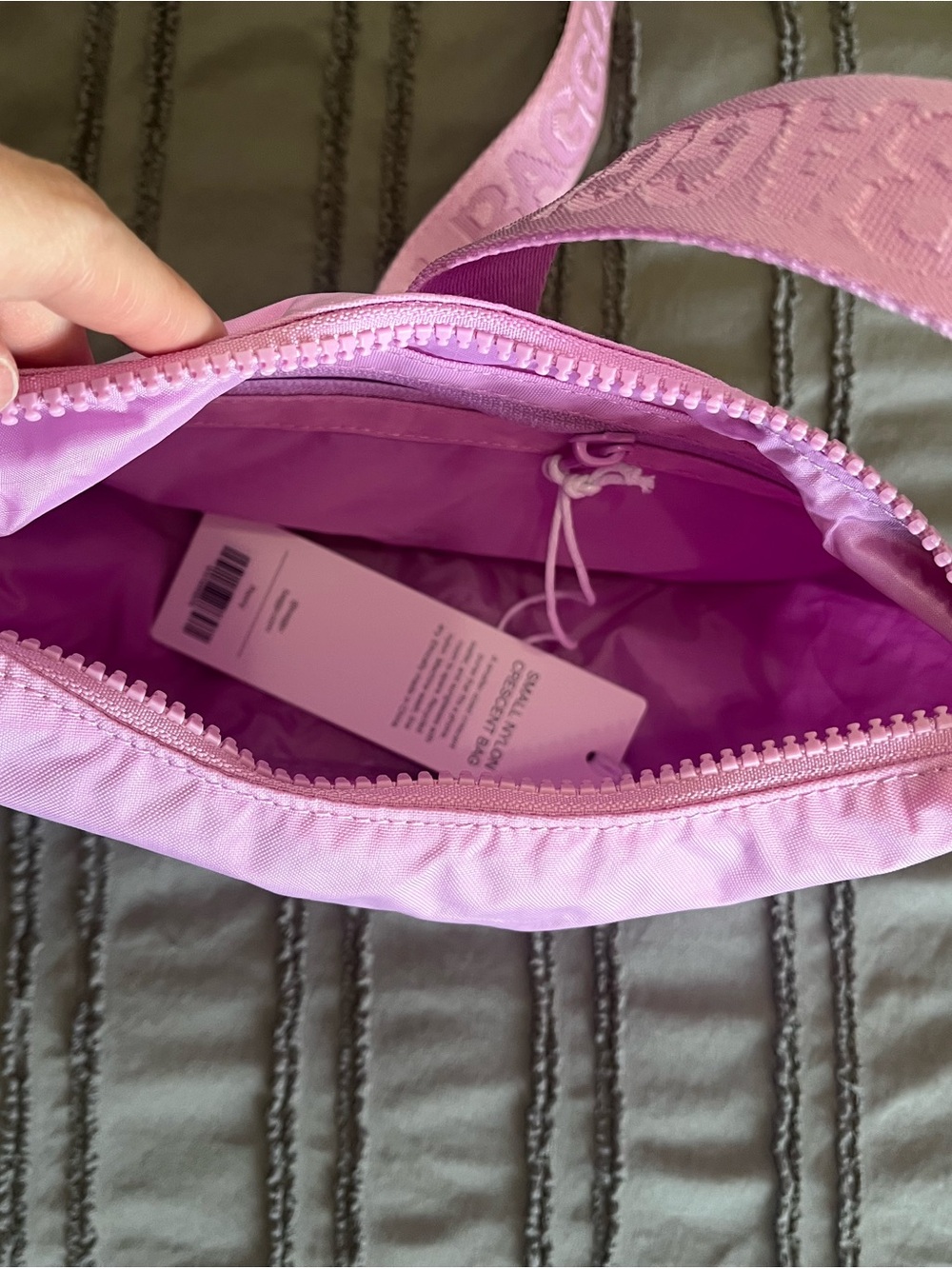 BAGGU Peony Small Crescent Bag - Picture 6 of 11